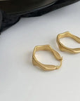 The Esla Geometrical Design Metal Ear Buckle Vintage
