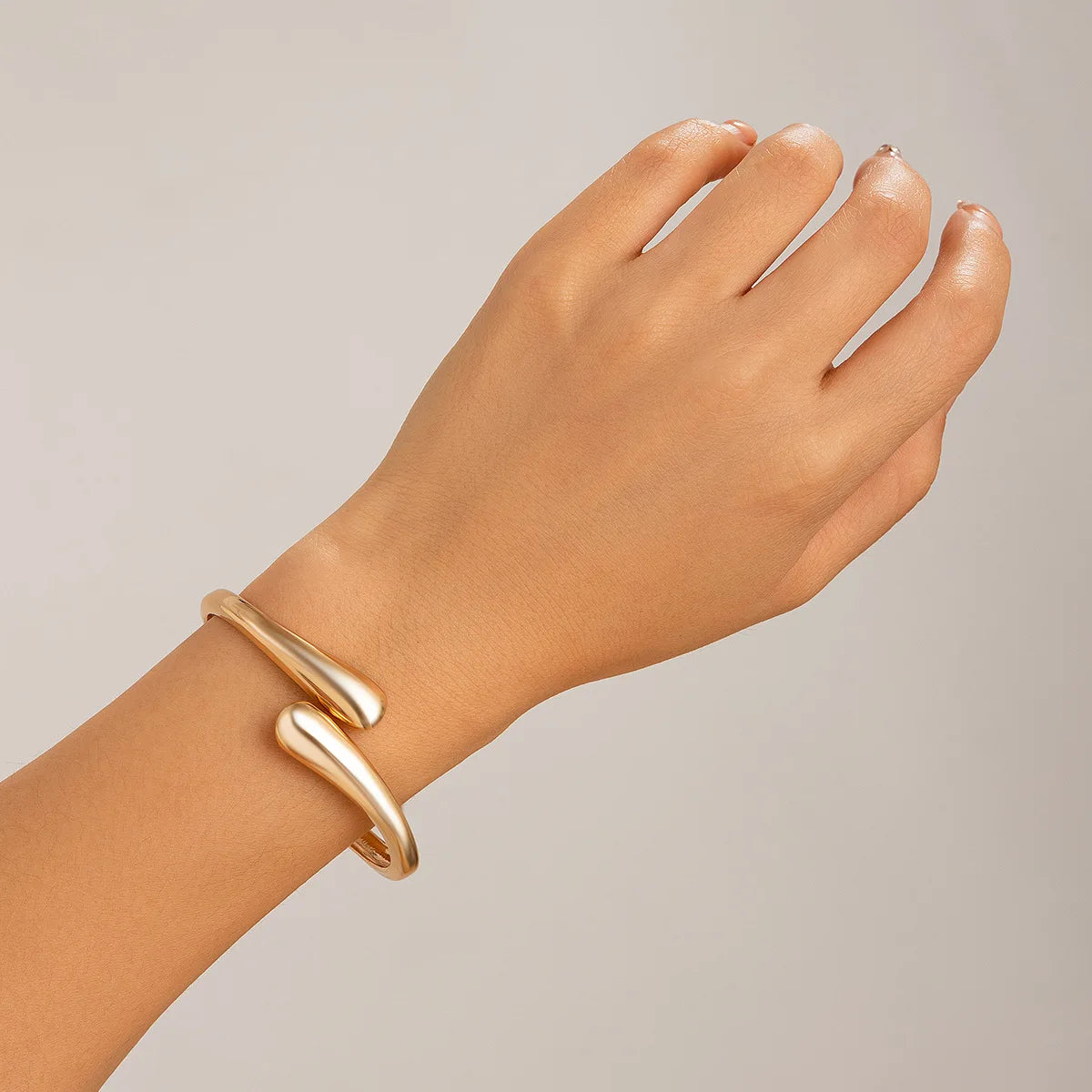 VERDIN COLLECTION 
 Minimalist Modern Spring Open Necklaces Bangles Rings Set